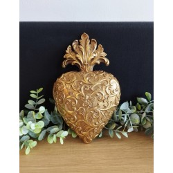 Décoration murale ex voto cœur motif floral style baroque